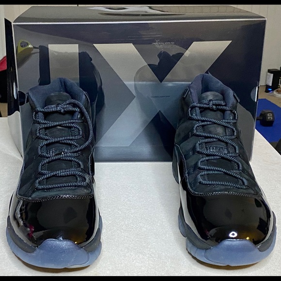 Jordan 11 retro “Cap & Gown” - Picture 2 of 3